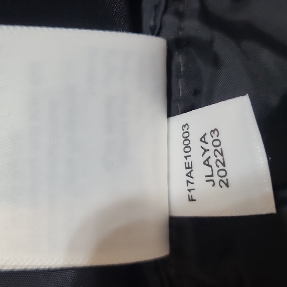 AMAZON ESSENTIALS Black Packable Lightweight Water-Resistant Puffer Jacket - Picture 11 of 11